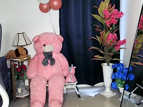 Snapshot of Loving_neha chatting on April 3, 2026, 12:11 pm Loving neha online show from April 3, 2026, 12:11 pm