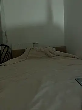  MillaCruz online show from April 2, 2026, 9:32 pm