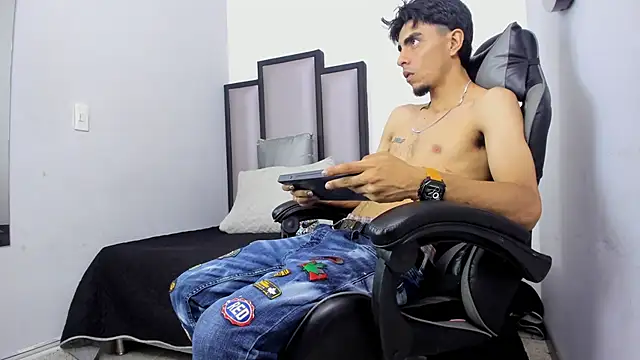 Endrick-23 online show from March 13, 2026, 3:22 am