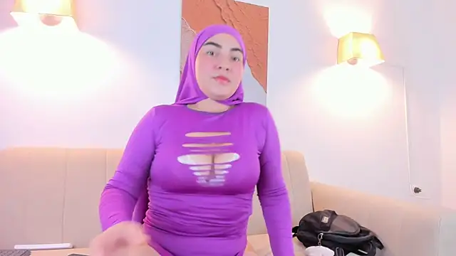 Snapshot of Malika_Noor chatting on May 6, 2026, 1:59 pm Malika Noor online show from May 6, 2026, 1:59 pm