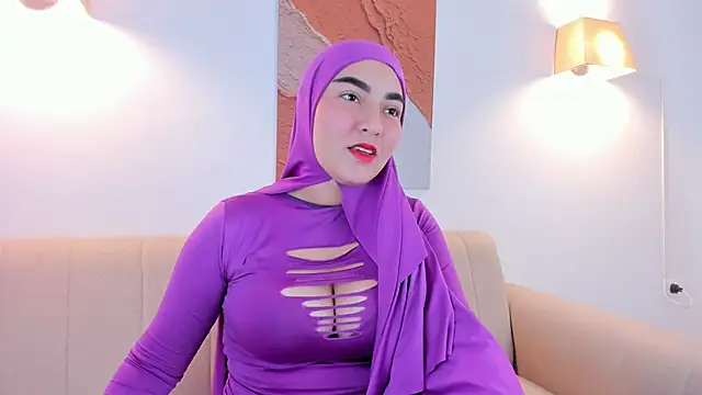 Snapshot of Malika_Noor chatting on May 9, 2026, 2:20 pm Malika Noor online show from May 9, 2026, 2:20 pm