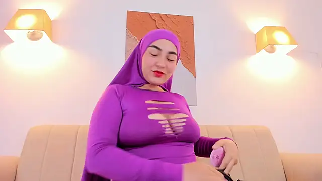 Snapshot of Malika_Noor chatting on April 20, 2026, 2:40 pm Malika Noor online show from April 20, 2026, 2:40 pm