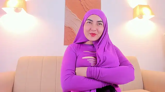 Snapshot of Malika_Noor chatting on April 15, 2026, 7:58 pm Malika Noor online show from April 15, 2026, 7:58 pm