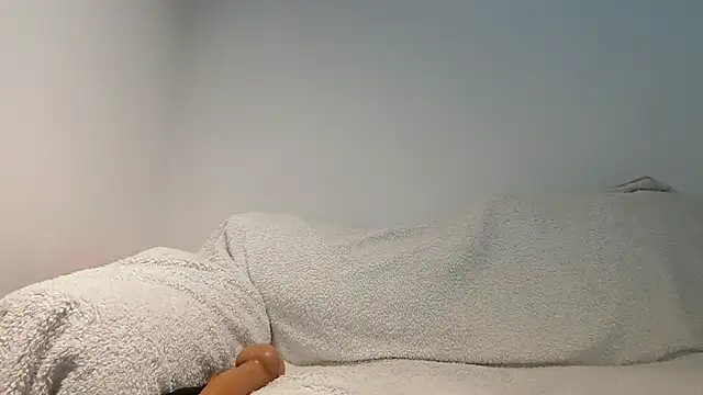 MelissaMia1 online show from April 22, 2026, 4:08 am