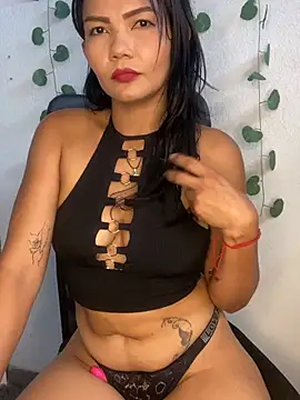 Snapshot of Susy_em chatting on February 19, 2026, 4:37 pm Susy em online show from February 19, 2026, 4:37 pm