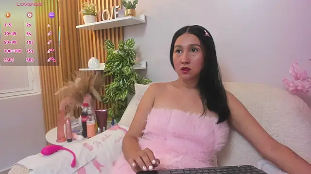 Snapshot of Annipetite_ chatting on April 27, 2026, 8:40 pm Annipetite online show from April 27, 2026, 8:40 pm