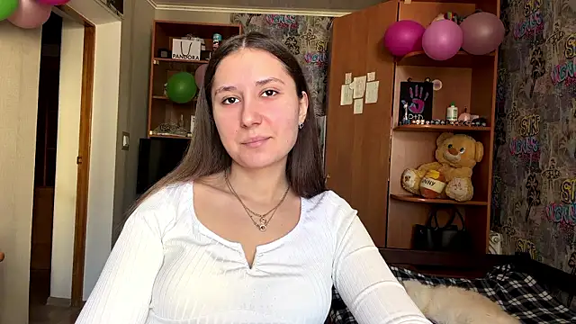 Snapshot of poly_princess chatting on March 16, 2026, 9:57 am poly princess online show from March 16, 2026, 9:57 am