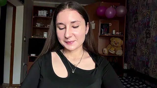 Snapshot of poly_princess chatting on March 3, 2026, 6:09 am poly princess online show from March 3, 2026, 6:09 am