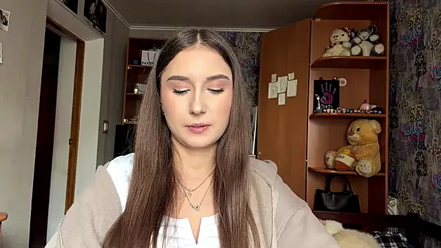 Snapshot of poly_princess chatting on April 8, 2026, 11:12 am poly princess online show from April 8, 2026, 11:12 am