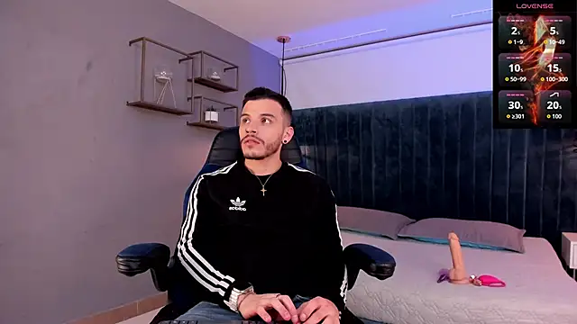 Snapshot of liam_es chatting on March 15, 2026, 4:30 am liam es online show from March 15, 2026, 4:30 am