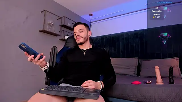 Snapshot of liam_es chatting on March 22, 2026, 2:37 am liam es online show from March 22, 2026, 2:37 am
