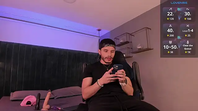 Snapshot of liam_es chatting on March 31, 2026, 5:53 am liam es online show from March 31, 2026, 5:53 am