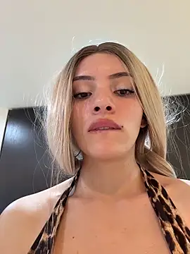 romanovanita online show from March 16, 2026, 5:44 am