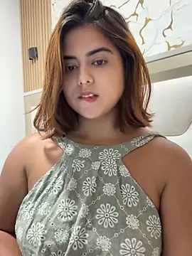 Snapshot of Lilithgomez_ chatting on April 14, 2026, 6:02 pm Lilithgomez online show from April 14, 2026, 6:02 pm