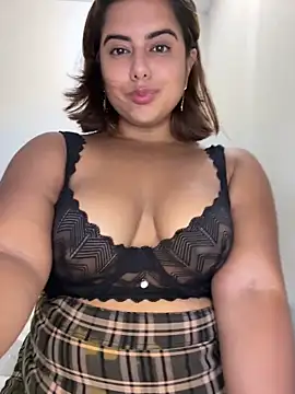 Snapshot of Lilithgomez_ chatting on March 25, 2026, 4:01 am Lilithgomez online show from March 25, 2026, 4:01 am