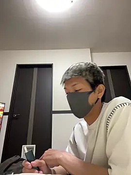 Snapshot of Yumemiru-k chatting on July 18, 2026, 9:29 am Yumemiru-k online show from July 18, 2026, 9:29 am