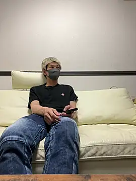 Snapshot of Yumemiru-k chatting on June 30, 2026, 9:42 am Yumemiru-k online show from June 30, 2026, 9:42 am