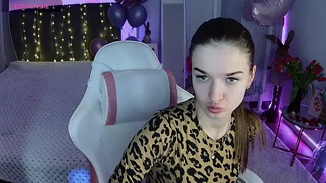 Ann Wood online show from March 10, 2026, 7:23 am