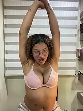 KendyLove  online show from April 8, 2026, 9:55 am