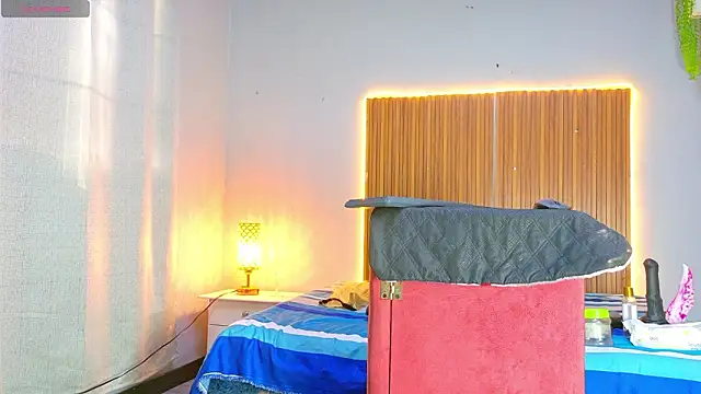 Snapshot of CIccioline_pussyGolden chatting on March 28, 2026, 8:10 pm CIccioline pussyGolden online show from March 28, 2026, 8:10 pm