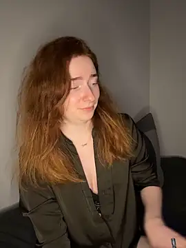 HoneyBunny18 online show from April 10, 2026, 6:15 pm