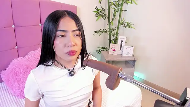 Snapshot of Valecute_ chatting on May 5, 2026, 8:01 pm Valecute online show from May 5, 2026, 8:01 pm