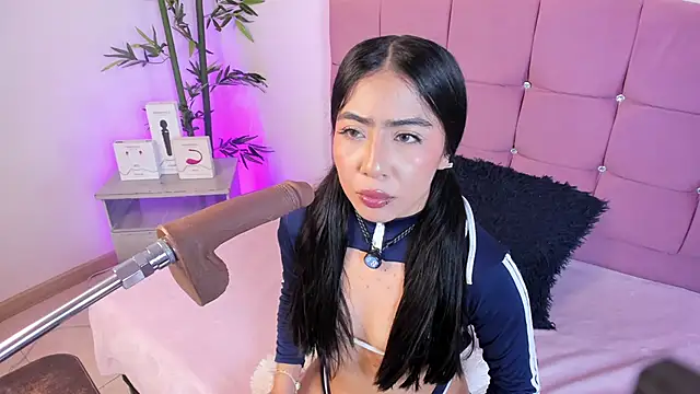 Snapshot of Valecute_ chatting on April 27, 2026, 7:56 pm Valecute online show from April 27, 2026, 7:56 pm