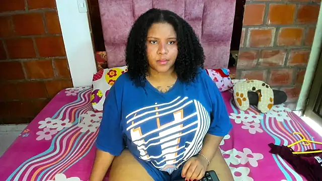 Snapshot of Valentina_belmont chatting on June 12, 2026, 6:49 pm Valentina belmont online show from June 12, 2026, 6:49 pm