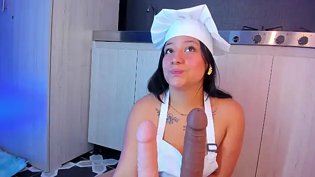 Snapshot of EmiilyRousee chatting on April 7, 2026, 6:59 am EmiilyRousee online show from April 7, 2026, 6:59 am