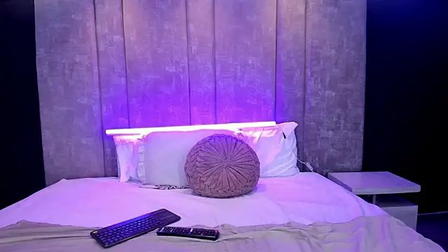 Snapshot of EmiilyRousee chatting on March 7, 2026, 5:40 pm EmiilyRousee online show from March 7, 2026, 5:40 pm