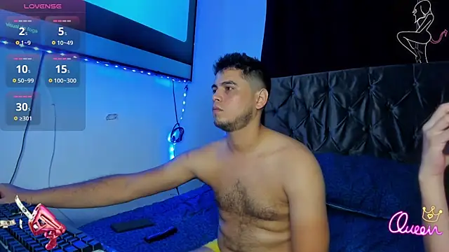 Snapshot of Fox_couple69 chatting on March 1, 2026, 2:22 am Fox couple69 online show from March 1, 2026, 2:22 am