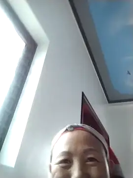 Snapshot of TiffinyDi chatting on February 20, 2026, 5:48 am TiffinyDi online show from February 20, 2026, 5:48 am