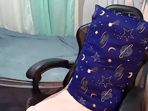 Snapshot of prettygirl_ynna chatting on July 25, 2026, 11:55 pm prettygirl ynna online show from July 25, 2026, 11:55 pm