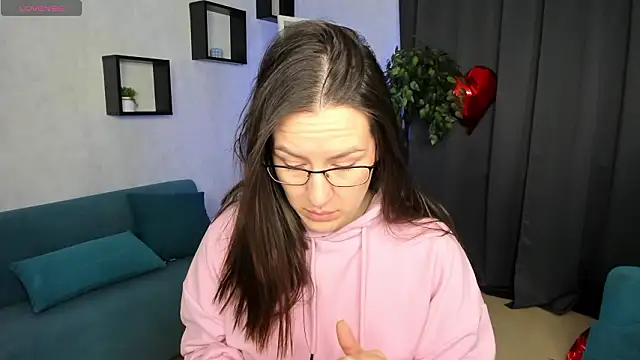 Snapshot of asti_bubbles chatting on March 13, 2026, 1:21 am asti bubbles online show from March 13, 2026, 1:21 am