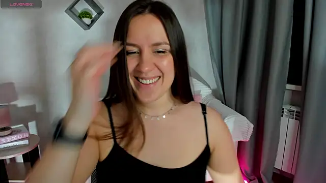 Snapshot of asti_bubbles chatting on May 9, 2026, 12:03 am asti bubbles online show from May 9, 2026, 12:03 am