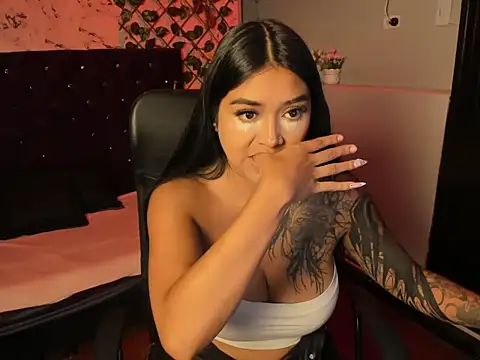 Snapshot of Keyla_Cutte_ chatting on March 13, 2026, 3:33 am Keyla Cutte online show from March 13, 2026, 3:33 am