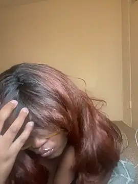 Snapshot of MadameXtasy chatting on March 15, 2026, 4:52 am MadameXtasy online show from March 15, 2026, 4:52 am