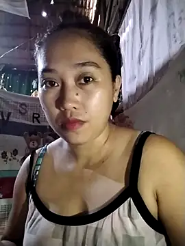 Snapshot of Radiant_smile chatting on April 24, 2026, 2:13 am Radiant smile online show from April 24, 2026, 2:13 am