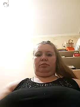 Snapshot of KiraStanton chatting on April 30, 2026, 9:19 pm KiraStanton online show from April 30, 2026, 9:19 pm