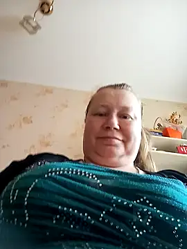Snapshot of KiraStanton chatting on May 12, 2026, 12:11 pm KiraStanton online show from May 12, 2026, 12:11 pm