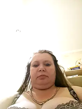 Snapshot of KiraStanton chatting on April 10, 2026, 6:59 pm KiraStanton online show from April 10, 2026, 6:59 pm