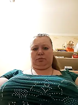 Snapshot of KiraStanton chatting on May 10, 2026, 8:33 pm KiraStanton online show from May 10, 2026, 8:33 pm