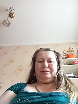 Snapshot of KiraStanton chatting on April 21, 2026, 6:42 am KiraStanton online show from April 21, 2026, 6:42 am