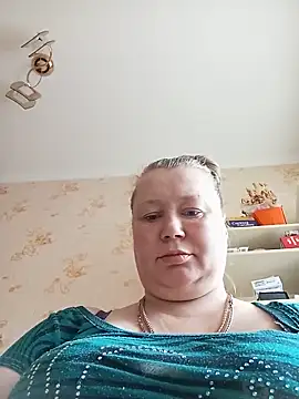 Snapshot of KiraStanton chatting on May 21, 2026, 3:31 pm KiraStanton online show from May 21, 2026, 3:31 pm