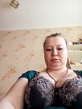 Snapshot of KiraStanton chatting on April 28, 2026, 12:42 pm KiraStanton online show from April 28, 2026, 12:42 pm