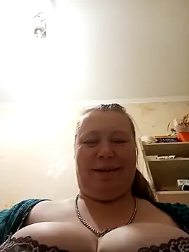 Snapshot of KiraStanton chatting on May 3, 2026, 11:52 pm KiraStanton online show from May 3, 2026, 11:52 pm