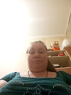 Snapshot of KiraStanton chatting on April 29, 2026, 6:58 pm KiraStanton online show from April 29, 2026, 6:58 pm