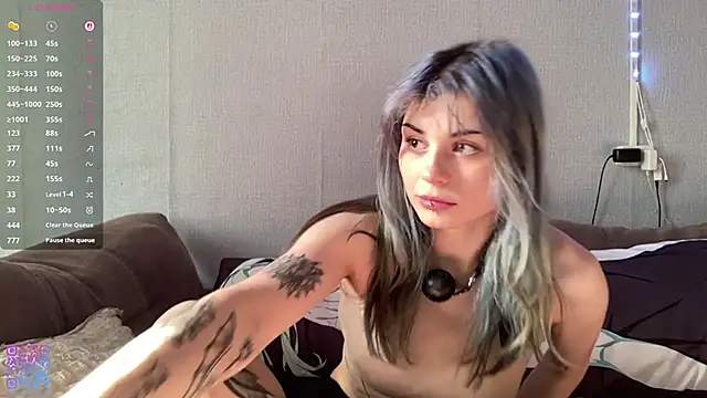 Emmibrilson online show from May 27, 2026, 1:18 pm
