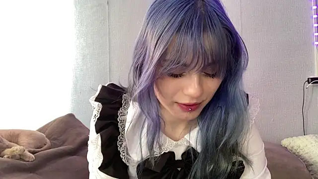 Snapshot of Emmibrilson chatting on March 28, 2026, 10:38 am Emmibrilson online show from March 28, 2026, 10:38 am