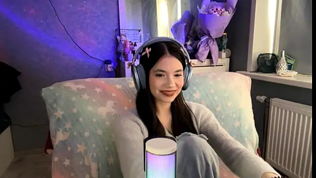 RoxanaSanos online show from February 21, 2026, 10:28 am